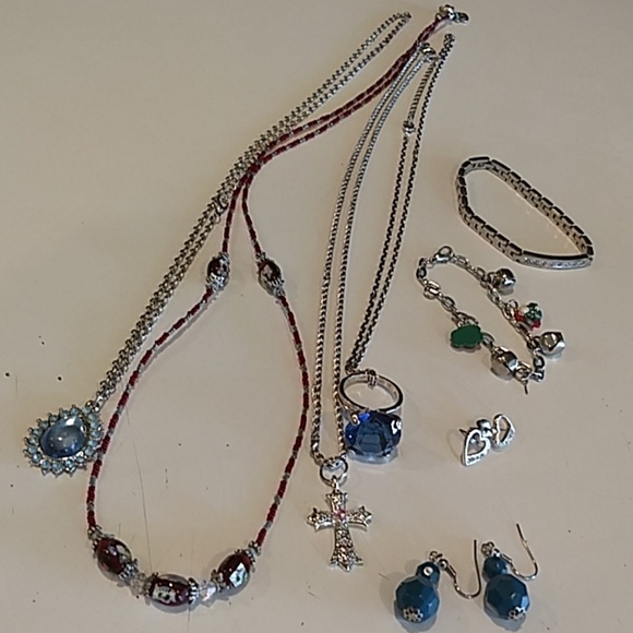 8pc bundle fashion jewelry - Picture 2 of 8